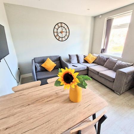 Central Reading Modern 3Br Flat - Walk To Station And High Street ภายนอก รูปภาพ