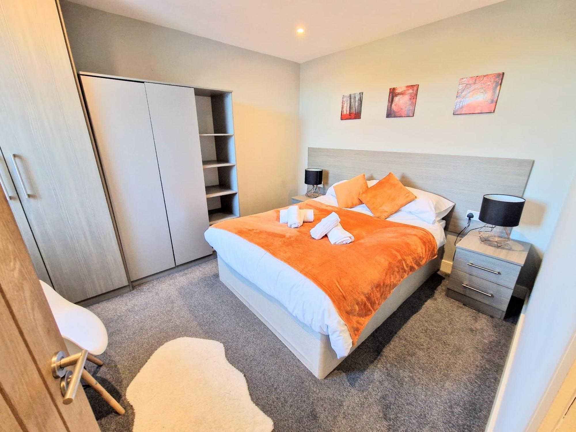 Central Reading Modern 3Br Flat - Walk To Station And High Street ภายนอก รูปภาพ